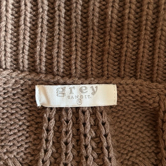 Cozy Brown Cable Knit Sweater - Picture 3 of 5